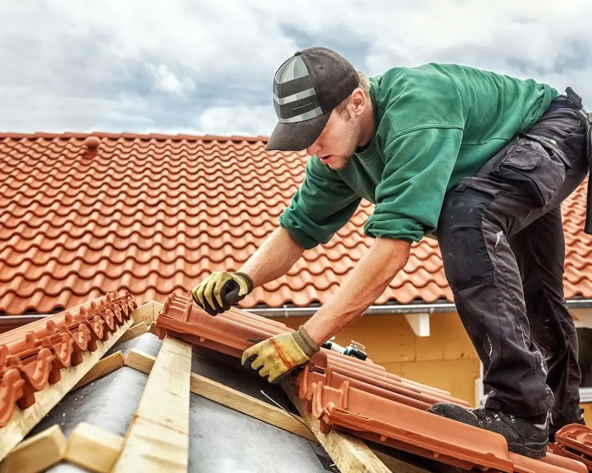 découvrez les avantages des toits en tuile : durabilité, esthétisme et isolation thermique. apprenez comment ces revêtements traditionnels ajoutent une touche d'élégance à votre maison tout en protégeant efficacement contre les intempéries.