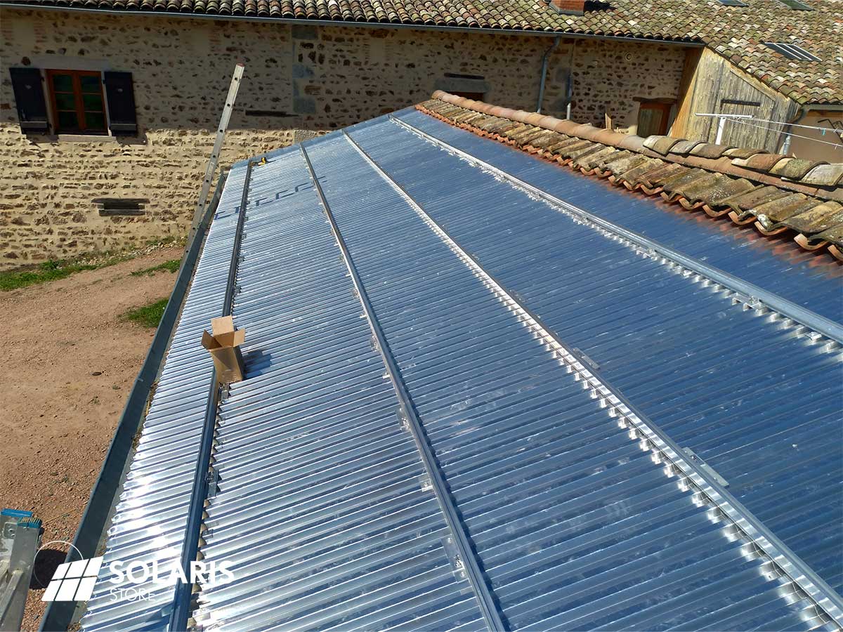 découvrez comment un toit de garage peut devenir une solution performante en énergie verte. explorez les avantages d'un toit végétal, les matériaux durables et les systèmes d'énergie renouvelable pour optimiser votre espace tout en préservant l'environnement.