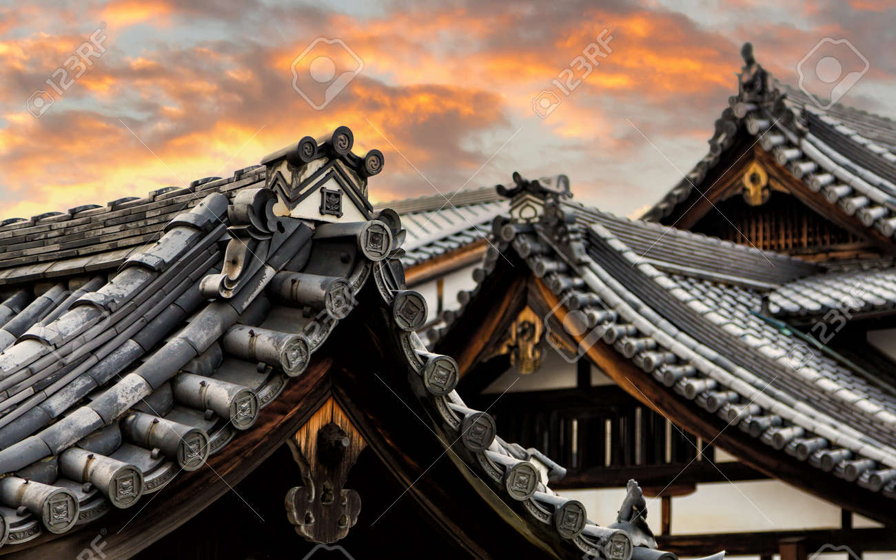 découvrez l'élégance et la beauté du toit japonais, une caractéristique architecturale emblématique alliant tradition et esthétisme. plongez dans l'univers des toits en harmonie avec la nature et explorez leur influence sur l'architecture moderne.