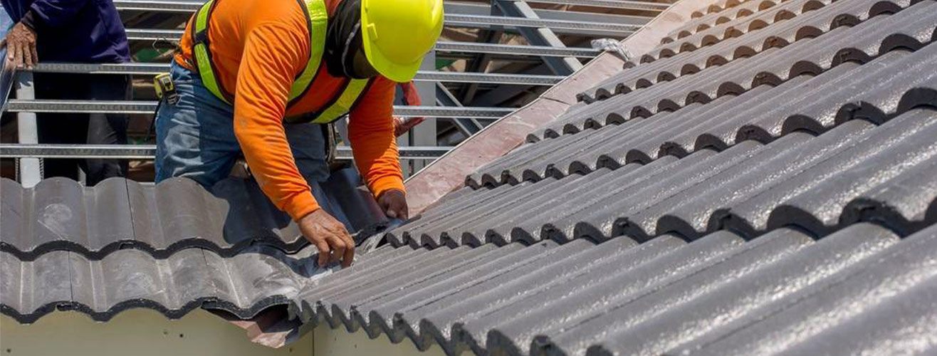 découvrez tout ce que vous devez savoir sur le toit de votre maison : choix des matériaux, conseils d'entretien, et astuces pour améliorer l'isolation et l'esthétique de votre habitat.