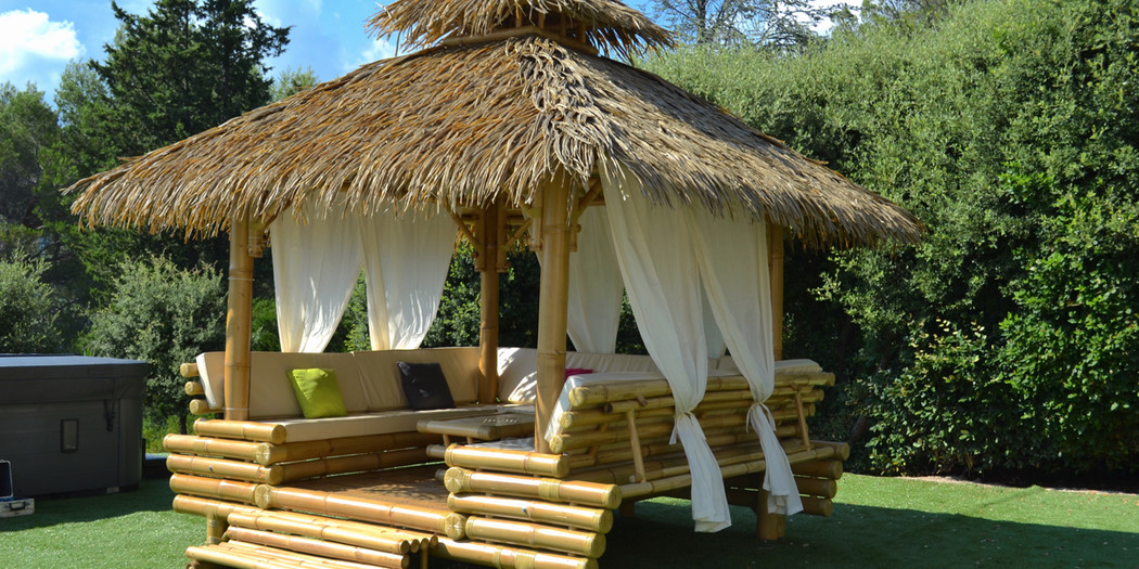 découvrez le toit paillote, une solution esthétique et pratique pour embellir vos espaces extérieurs. parfait pour les terrasses, jardins ou événements, il offre une ombre naturelle et un charme authentique. idéal pour créer une ambiance conviviale tout en protégeant du soleil.