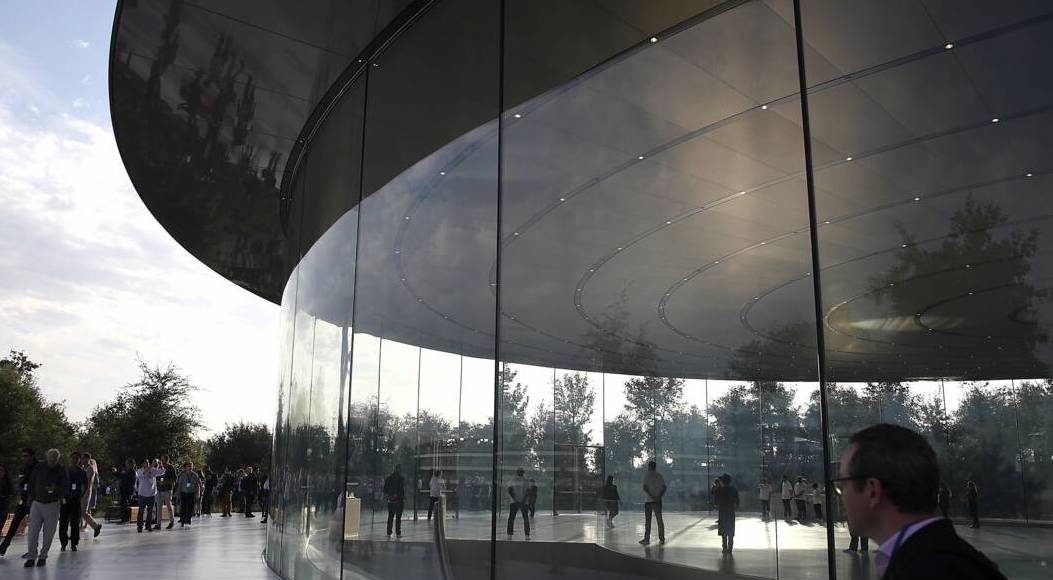 découvrez le toit photovoltaïque d'apple park, une innovation écologique emblématique alliant esthétique moderne et durabilité énergétique. apprenez comment cette installation unique contribue à l'approvisionnement en énergie renouvelable du campus, tout en étant un modèle de conception respectueuse de l'environnement.