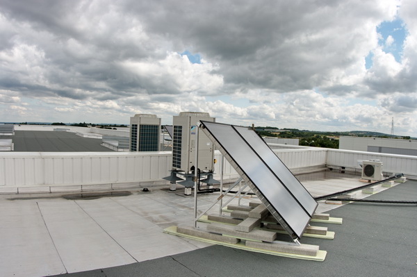 découvrez les avantages d'un toit photovoltaïque durable pour une énergie renouvelable et économique. optez pour une solution respectueuse de l'environnement qui maximise l'efficacité énergétique de votre habitation.