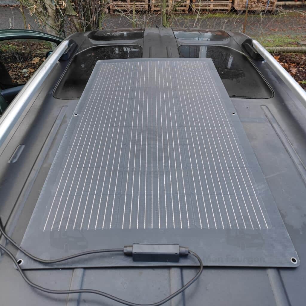 découvrez les avantages d'un toit photovoltaïque éco-responsable, une solution durable pour produire de l'énergie renouvelable tout en préservant l'environnement. optez pour une alternative énergétique qui réduit votre empreinte carbone et vous permet de réaliser des économies sur vos factures d'électricité.