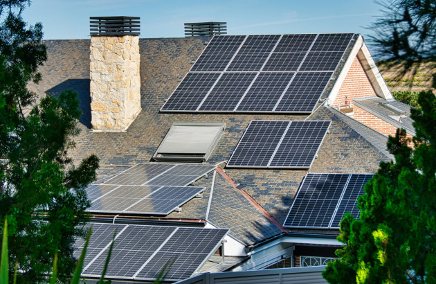 découvrez comment un toit photovoltaïque peut vous aider à réaliser des économies significatives sur vos factures d'énergie tout en contribuant à la protection de l'environnement. optez pour une solution durable et rentable!