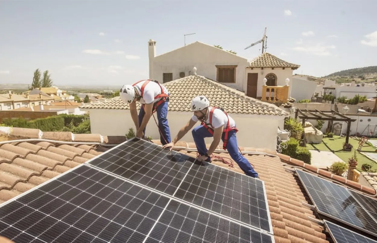 découvrez comment un toit photovoltaïque peut vous permettre de réaliser des économies significatives sur votre facture d'électricité tout en contribuant à la transition énergétique. optez pour une solution durable et rentable qui valorise votre habitation.