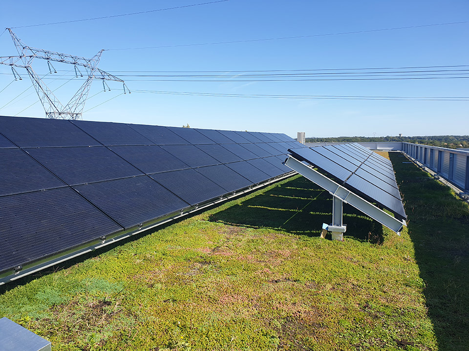 découvrez comment les toits photovoltaïques contribuent à un avenir durable en transformant l'énergie solaire en électricité propre. optez pour les énergies durables et réduisez votre empreinte carbone tout en réalisant des économies sur vos factures d'énergie.