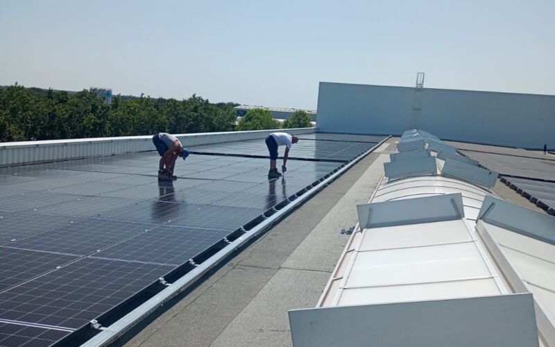 découvrez nos solutions de toit photovoltaïque en loir-et-cher pour bénéficier d'une énergie renouvelable, réduire vos factures d'électricité et valoriser votre habitation. profitez d'un accompagnement personnalisé et d'une installation professionnelle adaptée à vos besoins.