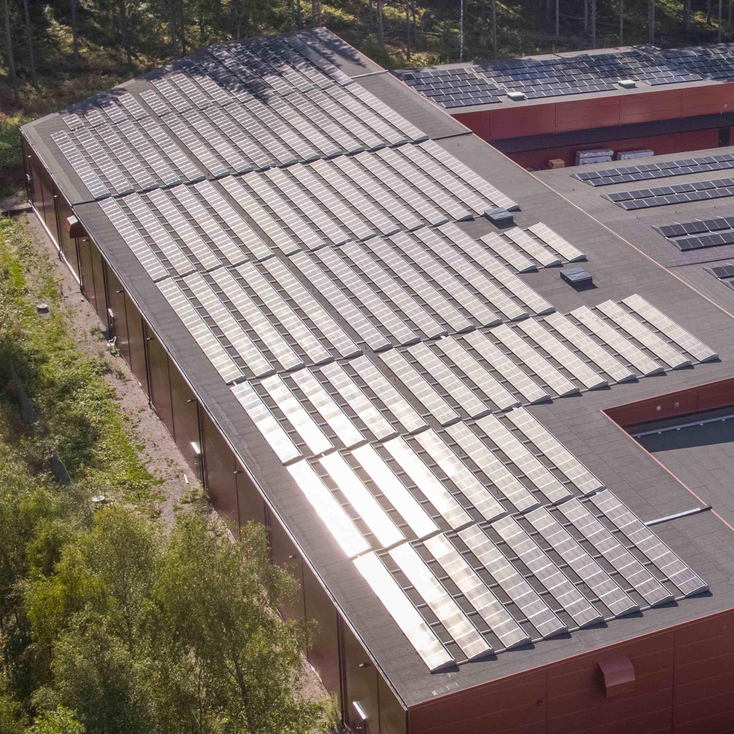 découvrez comment un toit photovoltaïque rentable peut transformer votre maison en une source d'énergie durable et économique. profitez d'économies sur vos factures d'électricité tout en contribuant à la protection de l'environnement grâce à l'énergie solaire.