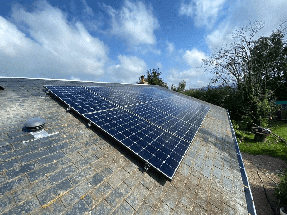 découvrez les avantages d'un toit photovoltaïque pour véhicule, une solution innovante qui transforme votre voiture en source d'énergie renouvelable. profitez d'une autonomie accrue tout en réduisant votre empreinte carbone avec cette technologie écologique.