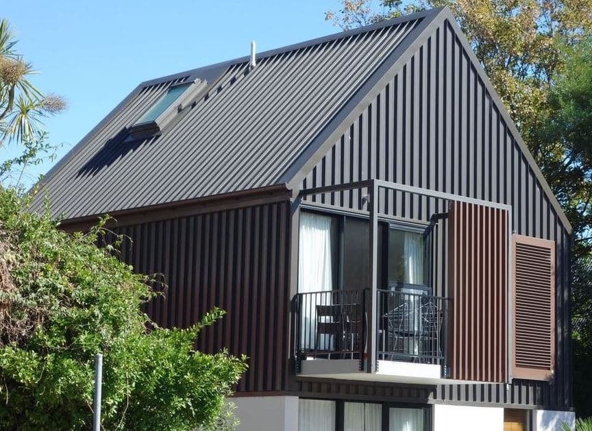 découvrez les avantages du toit plat en acier, une solution moderne et durable pour votre bâtiment. résistant, esthétique et facile à entretenir, il offre également une excellente isolation et une protection optimale contre les intempéries. idéal pour les constructions contemporaines, le toit plat en acier allie performance et design.