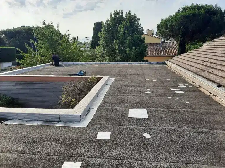découvrez l'importance de l'aération des toits plats pour garantir une bonne ventilation, augmenter la durabilité de votre toiture et prévenir les problèmes d'humidité. apprenez les meilleures pratiques et conseils pour optimiser l'aération de votre toit plat.
