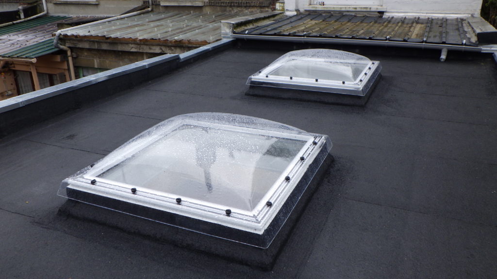 découvrez les avantages et le coût d'un toit plat costière. obtenez des conseils sur les matériaux, l'entretien et les meilleures pratiques pour garantir la durabilité et l'esthétique de votre toiture.