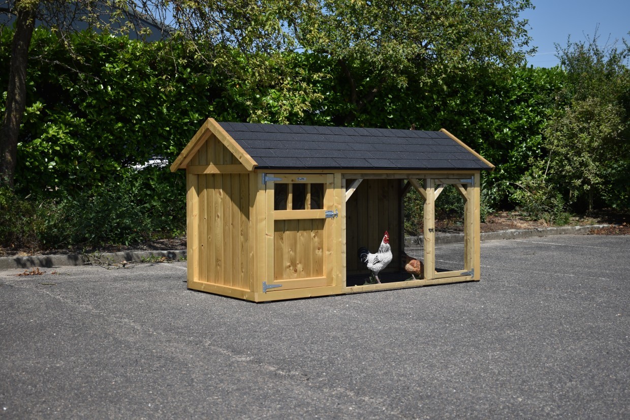 découvrez comment concevoir un toit efficace pour votre poulailler, offrant protection et confort à vos poules tout en optimisant l'esthétique de votre jardin. des conseils pratiques pour un abri adapté aux intempéries.
