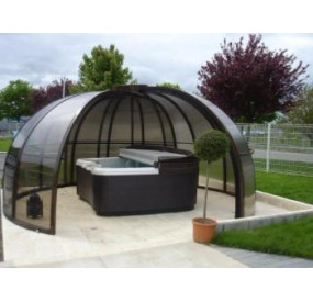 découvrez notre toit spa extérieur, un espace de détente ultime alliant confort et élégance. profitez de moments de relaxation en plein air, tout en étant protégé des intempéries. transformez votre jardin en un havre de paix avec notre solution innovante pour spa.