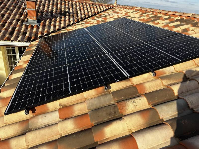 découvrez comment un toit solaire peut générer des économies substantielles sur vos factures d'énergie tout en contribuant à la protection de l'environnement. transformez votre habitation en une source d'énergie renouvelable et réduisez votre empreinte carbone grâce à nos solutions de panneaux solaires innovants.