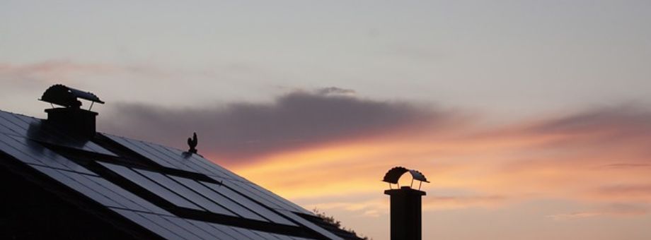 découvrez le toit solaire tesla, une solution innovante et esthétique qui transforme votre maison en une source d'énergie durable. profitez d'un design élégant tout en réduisant vos factures d'électricité et en contribuant à la protection de l'environnement. informez-vous sur les avantages du toit solaire tesla dès aujourd'hui!