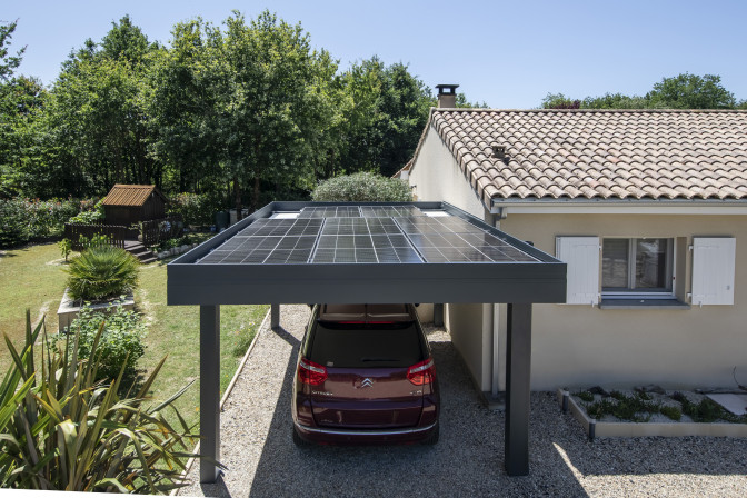découvrez comment les toit solaires pour voitures révolutionnent l'énergie automobile. profitez d'une conduite éco-responsable tout en rechargeant votre véhicule grâce à l'énergie solaire. une innovation durable pour un avenir plus vert!