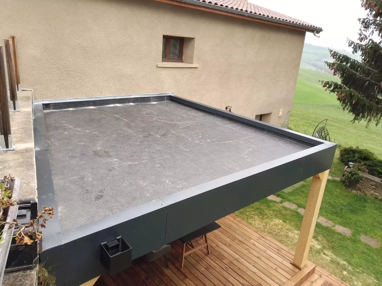 découvrez notre guide complet sur le toit terrasse : aménagement, avantages, et idées pour créer un espace de vie unique et agréable au sommet de votre maison. transformez votre toit en un havre de paix avec des conseils d'experts et des inspirations design.