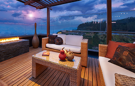 découvrez l'art de vivre en plein air avec notre toit terrasse. profitez d'un espace unique pour vous détendre, recevoir des amis ou simplement admirer la vue. aménagez votre toit terrasse en un véritable havre de paix et de convivialité.