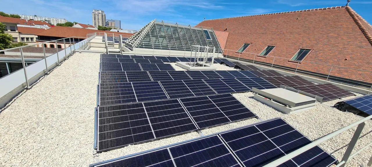 découvrez les avantages des toits terrasses à angers équipés de panneaux photovoltaïques. optimisez votre espace outdoor tout en produisant de l'énergie verte et en réduisant vos factures d'électricité. transformez votre toit en un véritable atout écologique et esthétique.