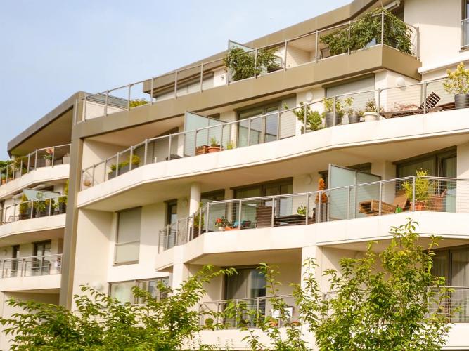 découvrez les avantages d'un toit terrasse en copropriété : optimisation de l'espace, création d'un lieu de détente et valorisation de votre bien immobilier. transformez votre espace collectif en un espace de vie agréable et convivial.
