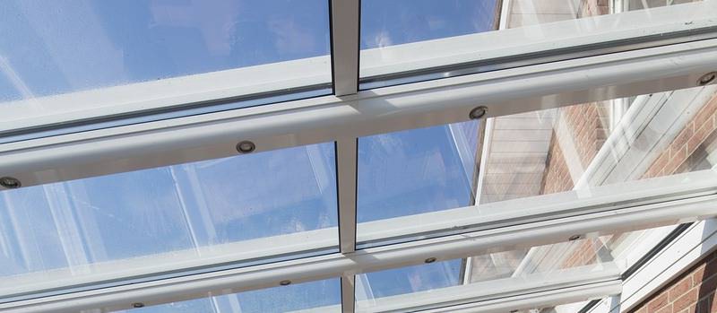 découvrez les avantages et l'esthétique d'un toit transparent, une solution innovante pour maximiser la lumière naturelle tout en préservant votre confort. transformez votre espace avec ce design moderne qui allie style et fonctionnalité.