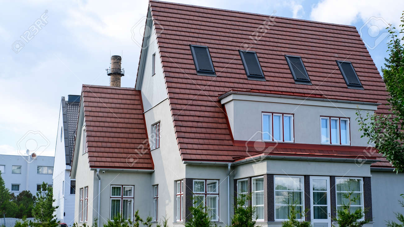 découvrez les avantages et l'esthétique du toit triangulaire, une solution architecturale qui allie modernité et tradition. apprenez-en plus sur ses caractéristiques, ses matériaux et son impact sur l'intérieur de votre maison.