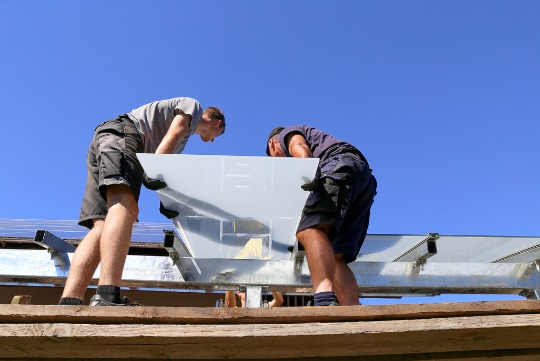 découvrez les avantages des toits d'usine photovoltaïques : une solution durable pour réduire vos factures d'énergie, optimiser l'espace et engager votre entreprise dans une démarche éco-responsable. transformez votre toit en une source d'énergie renouvelable.