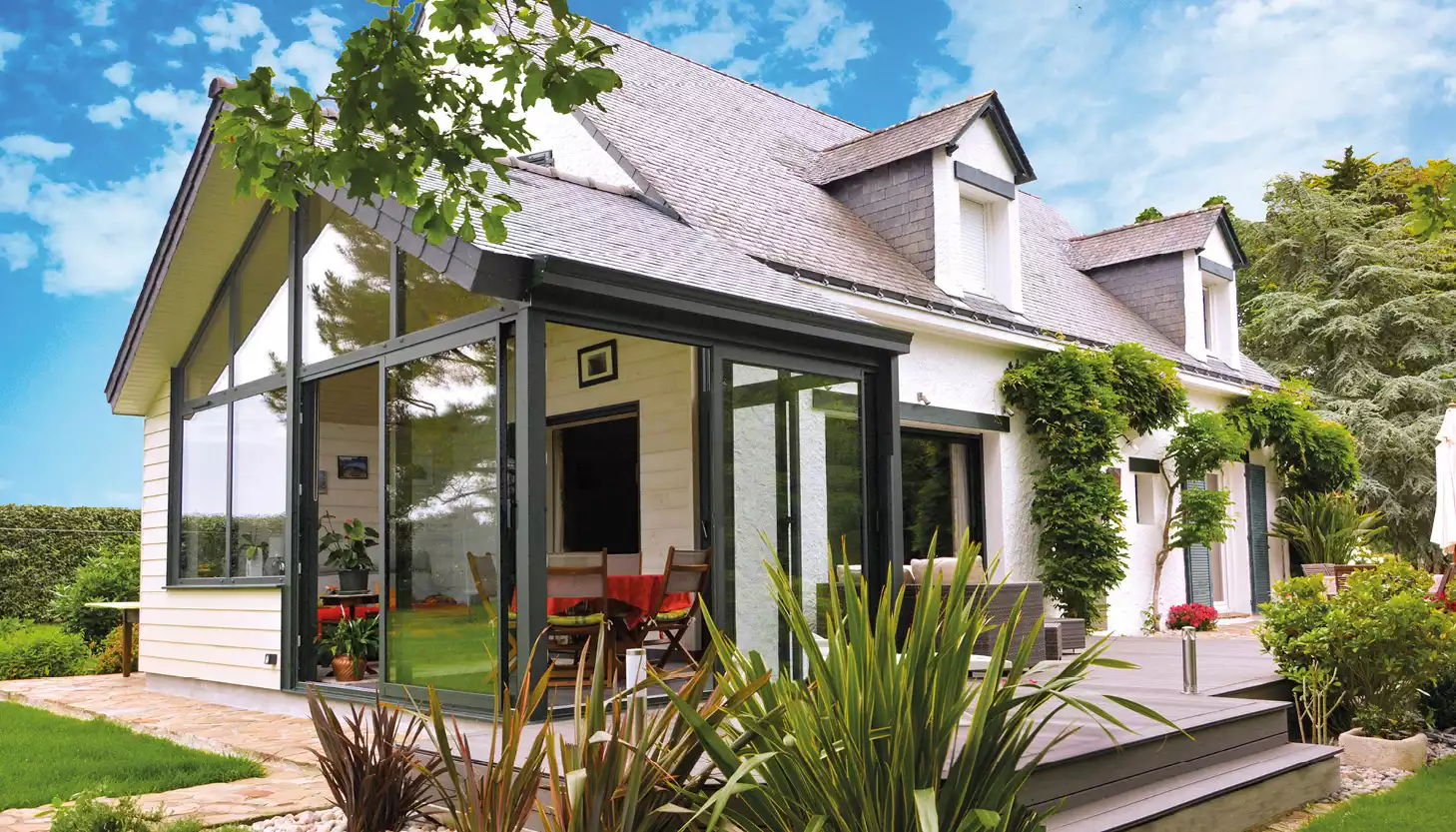 découvrez nos conseils et idées innovantes sur les toits de maison, des types de couverture aux matériaux les plus adaptés. transformez l'esthétique et la fonctionnalité de votre habitation avec des solutions durables et esthétiques.