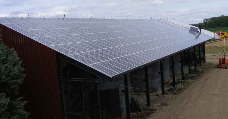 découvrez les avantages des toits photovoltaïques pour produire votre propre électricité propre et réduire votre facture énergétique. optez pour une solution durable et écologique tout en valorisant votre patrimoine immobilier.