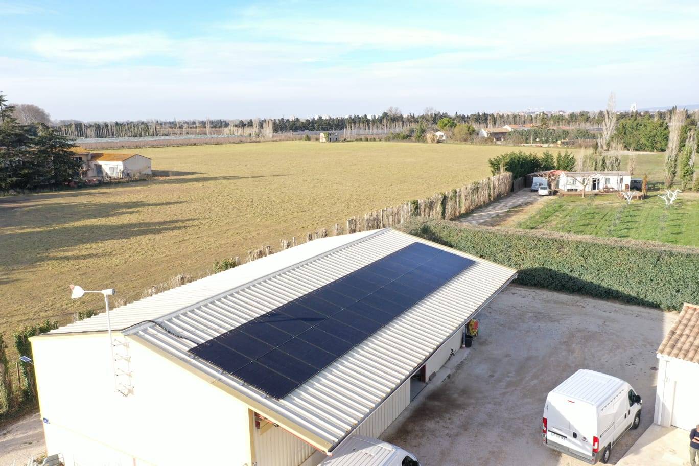 découvrez comment les toits photovoltaïques agricoles transforment les exploitations en sources d'énergie durable. optimisez votre production tout en réduisant votre empreinte carbone grâce à des solutions innovantes et respectueuses de l'environnement.