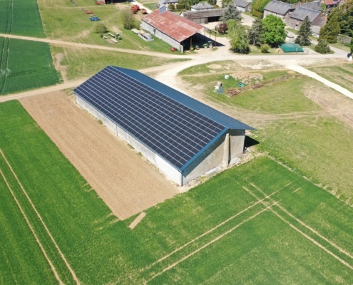 découvrez comment l'intégration des toits photovoltaïques dans l'élevage bovin peut à la fois améliorer la durabilité de votre ferme et maximiser la production d'énergie. alliez innovation et agriculture, optimisez vos ressources tout en respectant l'environnement.