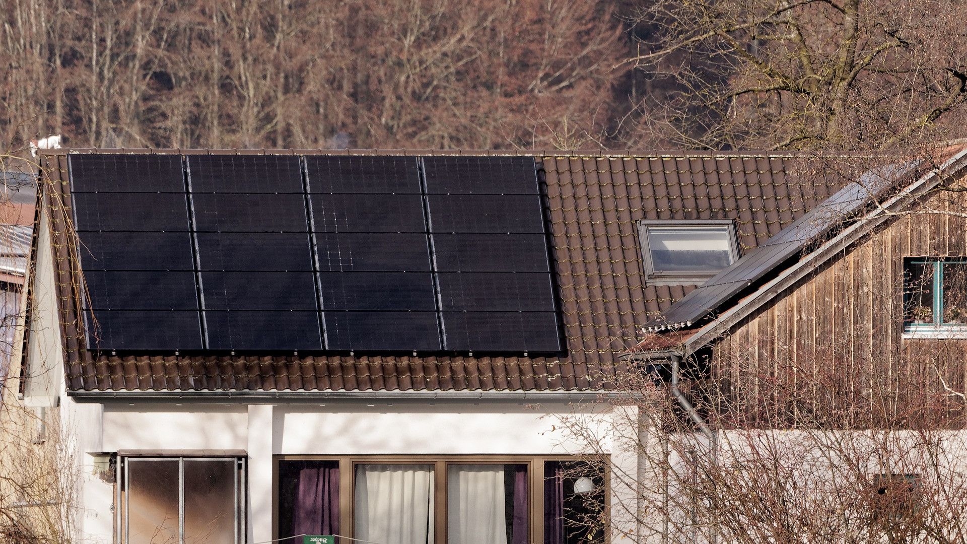 découvrez les avantages des toits photovoltaïques et l'importance des énergies renouvelables pour un avenir durable. optimisez votre consommation d'énergie et contribuez à la protection de l'environnement avec des solutions innovantes.