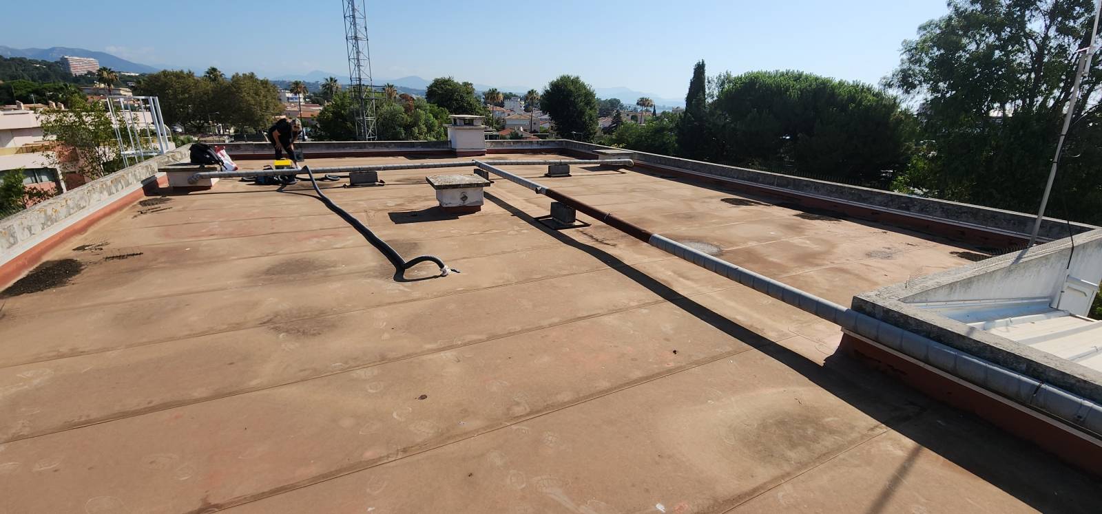 découvrez nos offres de toiture gratuite ! profitez d'une évaluation complète et de conseils d'experts pour rénover ou installer votre toiture sans frais. bénéficiez d'une toiture en parfait état pour assurer la protection de votre maison.