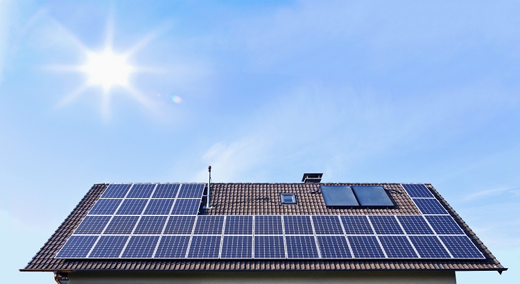 découvrez les avantages des toitures photovoltaïques : une solution écologique et économique pour produire votre propre énergie solaire tout en valorisant votre habitation.