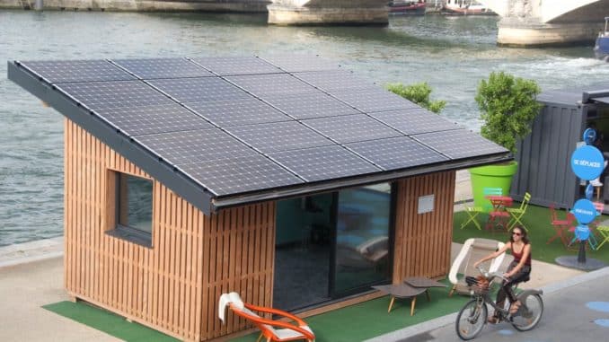 découvrez les avantages d'une toiture photovoltaïque : une solution écologique et économique pour produire votre propre énergie, réduire vos factures et contribuer à la transition énergétique. optez dès maintenant pour une énergie renouvelable et durable !