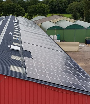 découvrez tout ce qu'il faut savoir sur la toiture photovoltaïque amiantée : avantages, dangers, solutions et réglementation. informez-vous sur la sécurisation de votre habitat tout en profitant des bénéfices de l'énergie solaire.