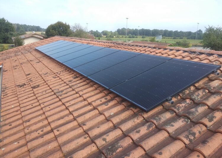 découvrez les solutions de toiture photovoltaïque en bretagne pour optimiser votre consommation d'énergie et réduire vos factures. profitez de l'énergie solaire tout en préservant l'environnement avec des installations adaptées à votre habitation.