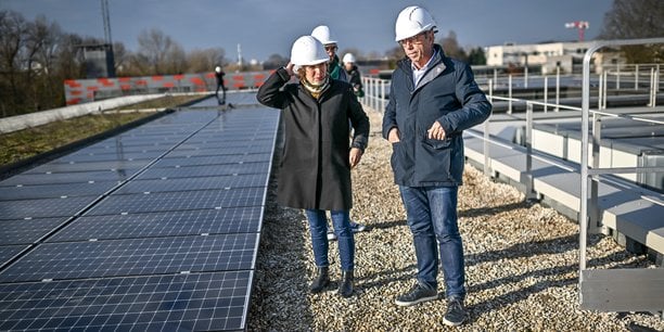 découvrez les toitures solaires, une solution innovante qui allie performance énergétique et respect de l'environnement. transformez votre toit en une source d'énergie renouvelable, tout en réduisant vos factures d'électricité.