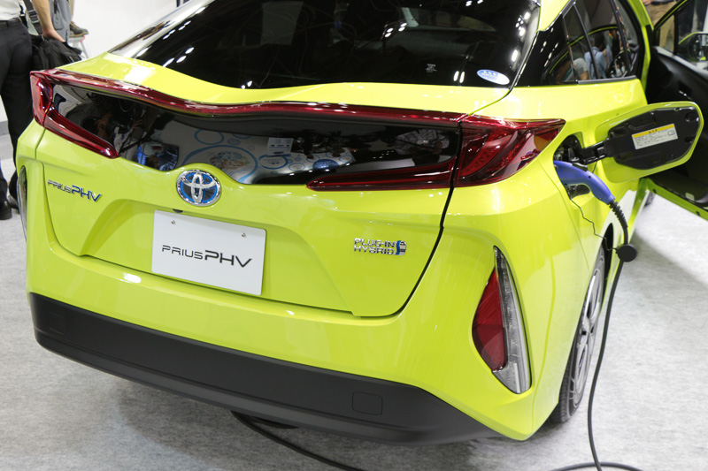 découvrez comment toyota intègre des toits photovoltaïques dans ses véhicules, favorisant une mobilité durable et écologique. explorez les avantages de cette technologie innovante pour réduire l'empreinte carbone et promouvoir l'énergie renouvelable.
