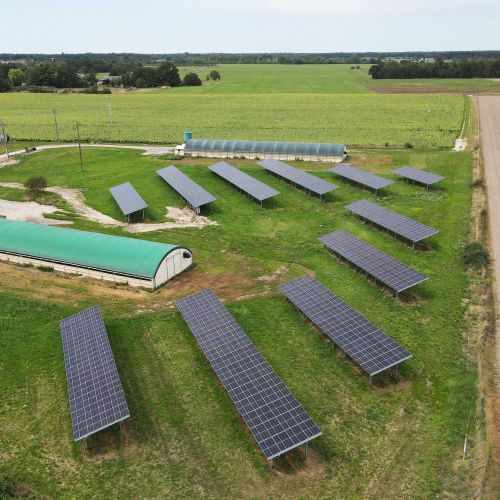 découvrez le triangle photovoltaïque, une solution innovante pour optimiser la captation d'énergie solaire. apprenez comment cette structure performante maximise l'efficacité de vos panneaux solaires tout en s'intégrant harmonieusement dans votre environnement. explorez ses avantages et son impact sur la durabilité énergétique.