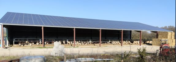 découvrez le triangle photovoltaïque, une solution innovante et efficace pour optimiser la capture de l'énergie solaire. apprenez comment cette configuration géométrique améliore le rendement des panneaux solaires et contribue à une énergie durable.
