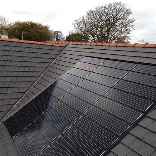 découvrez les tuiles solaires françaises, une solution innovante et esthétique pour optimiser votre production d'énergie tout en préservant l'architecture de votre maison. alliez durabilité et performance avec ces tuiles conçues pour le climat français.