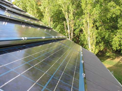 découvrez les tuiles solaires imerys, une solution innovante et esthétique pour produire de l'énergie renouvelable tout en préservant l'architecture de votre maison. offrant performance et durabilité, ces tuiles s'intègrent parfaitement à votre toit tout en réduisant votre empreinte écologique.