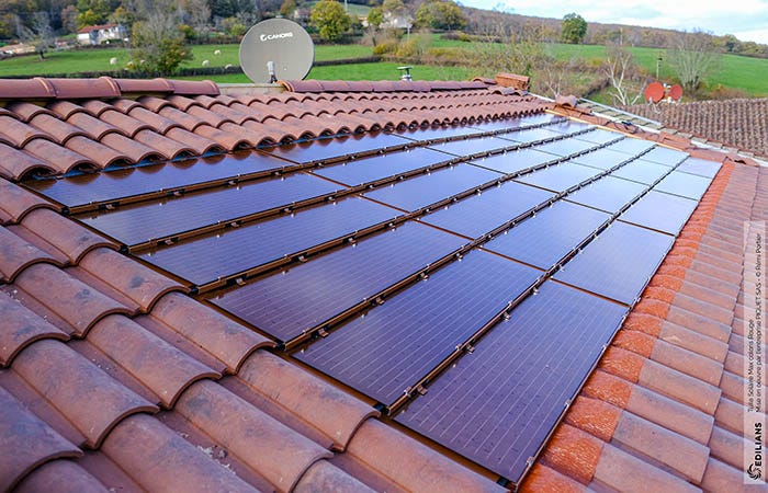 découvrez les tuiles solaires innovantes qui réinventent l'énergie renouvelable. alliant esthétique et performance, ces solutions modernes transforment votre toiture en une source d'énergie durable tout en s'intégrant parfaitement à votre maison.