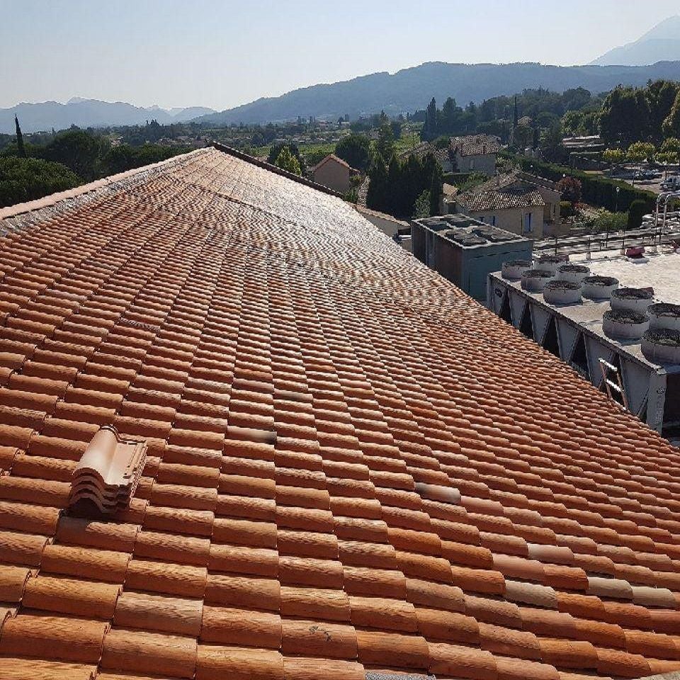 découvrez les tuiles vallon de terreal, une solution esthétique et durable pour votre toiture. alliant tradition et innovation, ces tuiles offrent une excellente résistance aux intempéries tout en apportant un charme authentique à votre maison.