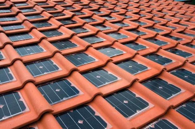 découvrez les différences entre les tuiles traditionnelles et les panneaux solaires pour optimiser l'efficacité énergétique de votre maison. apprenez les avantages et inconvénients de chaque option afin de faire le choix le plus adapté à vos besoins. informez-vous sur les aspects écologiques, financiers et esthétiques de ces deux solutions.