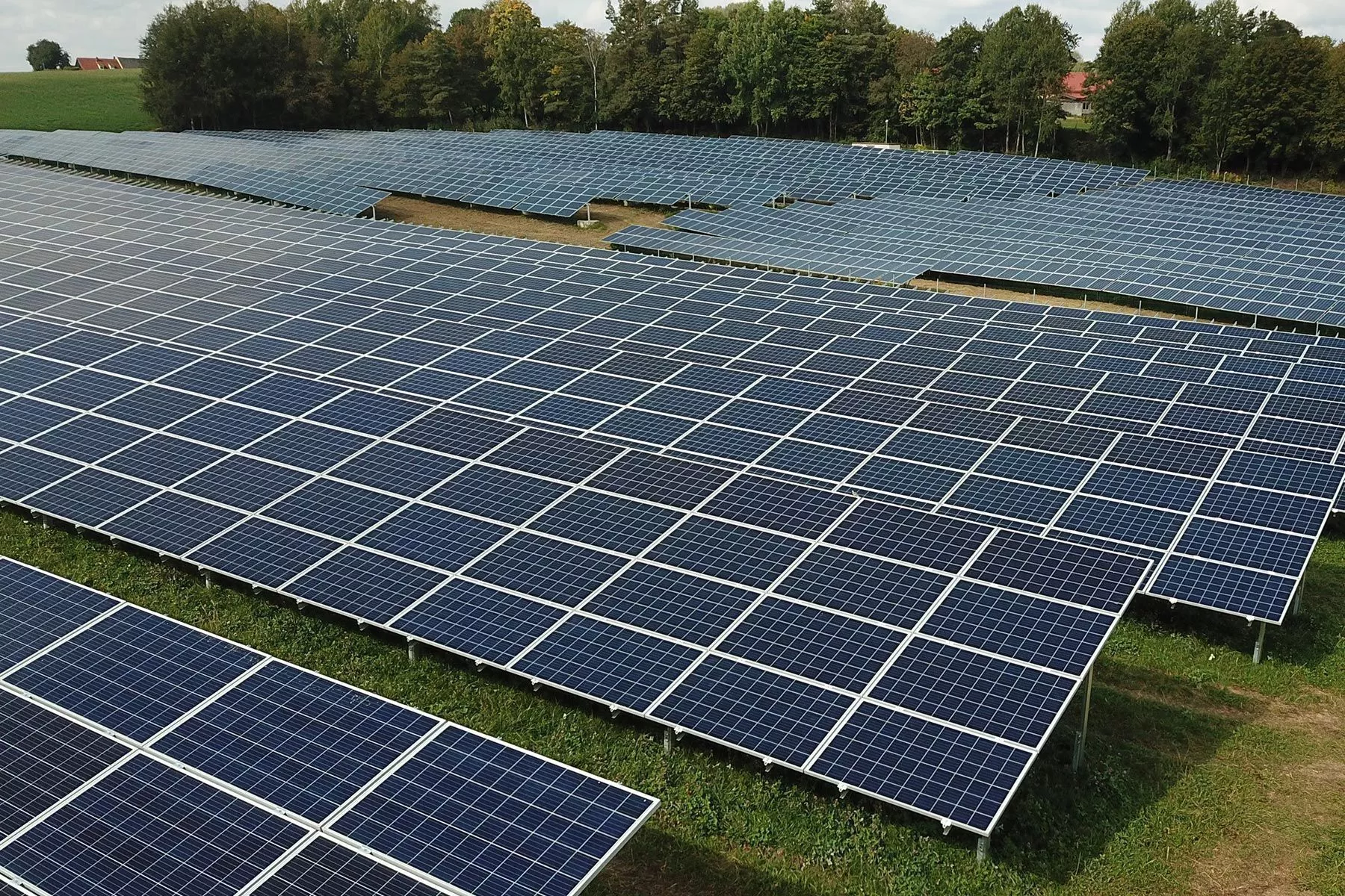 découvrez les différents types de projets photovoltaïques, allant des installations résidentielles aux fermes solaires à grande échelle. apprenez comment chaque projet peut contribuer à la transition énergétique, réduire votre empreinte carbone et optimiser votre consommation d'énergie.