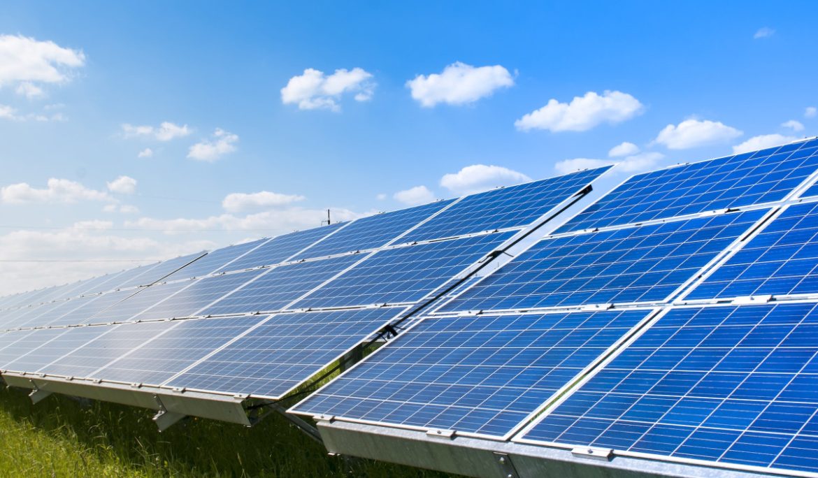 découvrez comment l'urbanisme intègre les panneaux solaires pour un développement durable. explorez les enjeux, les bénéfices et les réglementations de l'intégration des énergies renouvelables dans les projets urbains.